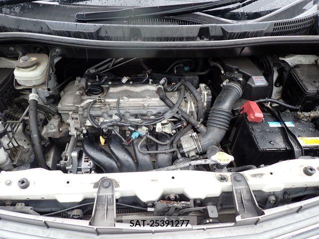 Toyota NOAH 2011-06 377565-18