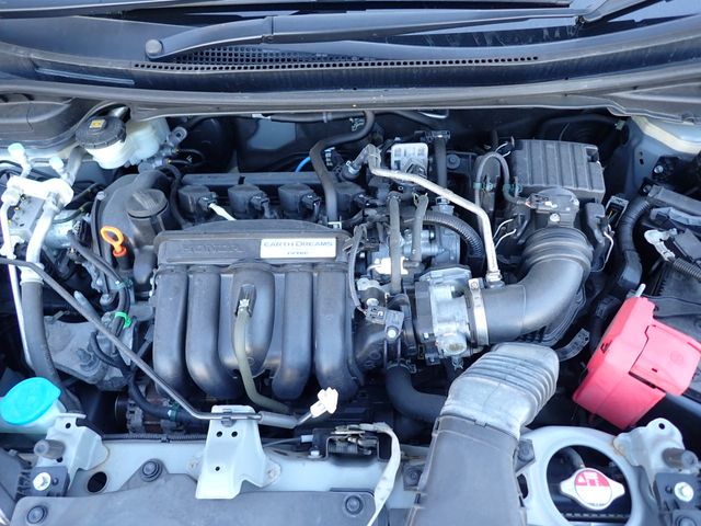 Honda FIT 2017-04 185189-6