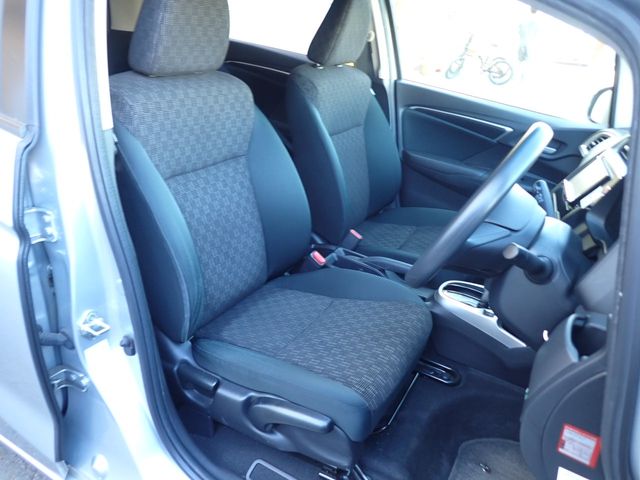 Honda FIT 2017-04 185189-11