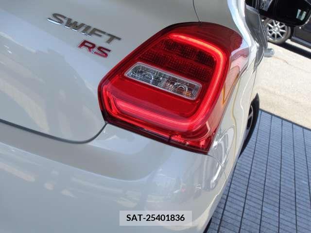 Suzuki SWIFT 2018-10 320928-12
