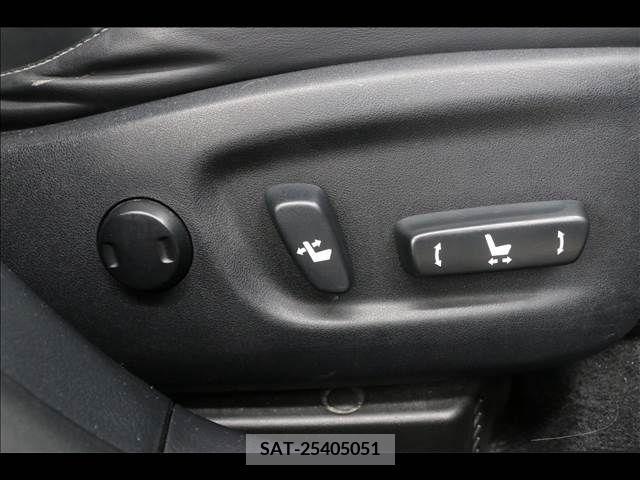 Lexus CT 2011-12 353899-4
