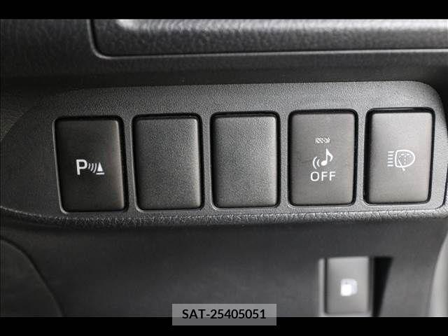 Lexus CT 2011-12 353899-15