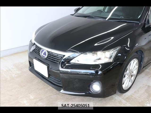 Lexus CT 2011-12 353899-12