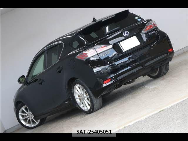 Lexus CT 2011-12 353899-10