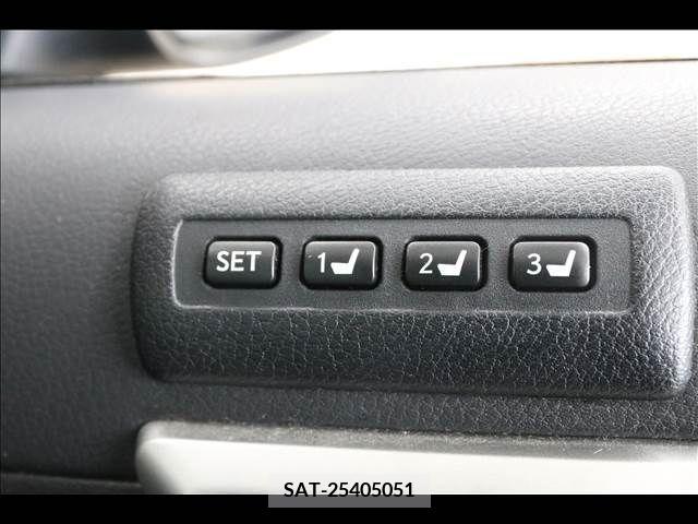 Lexus CT 2011-12 353899-5