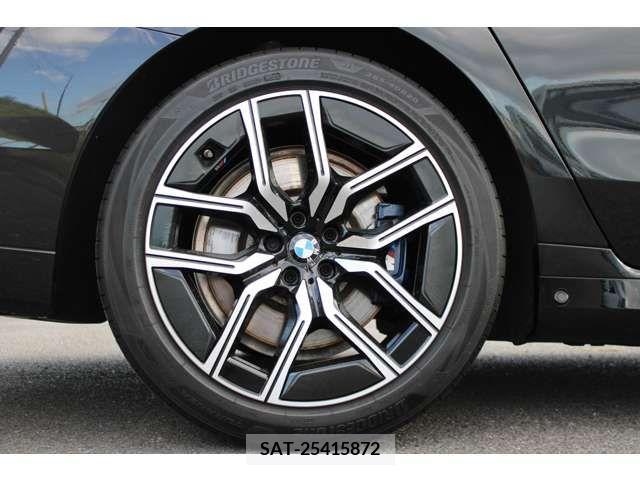 Bmw 7 SERIES 2023-08 263395-7