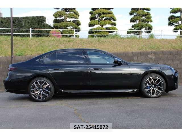 Bmw 7 SERIES 2023-08 263395-11