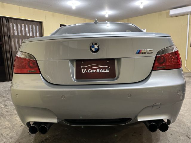 Bmw M5 2005-08 5106-19