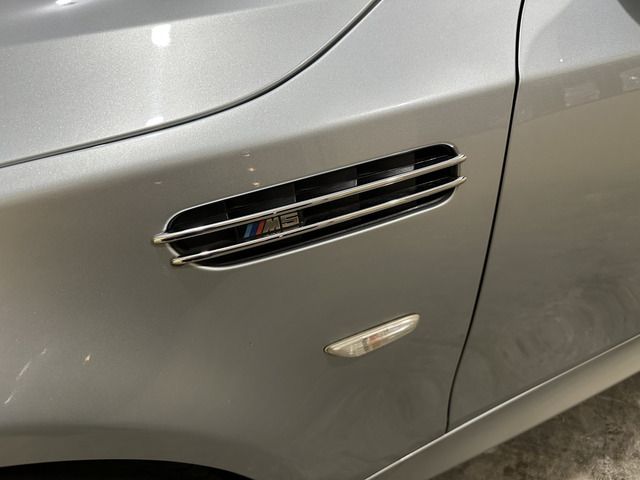 Bmw M5 2005-08 5106-11