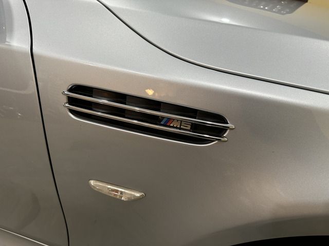 Bmw M5 2005-08 5106-17