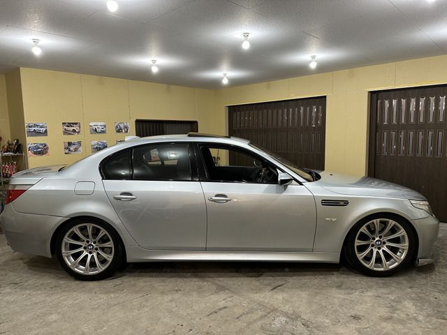 Bmw M5 2005-08 5106-8