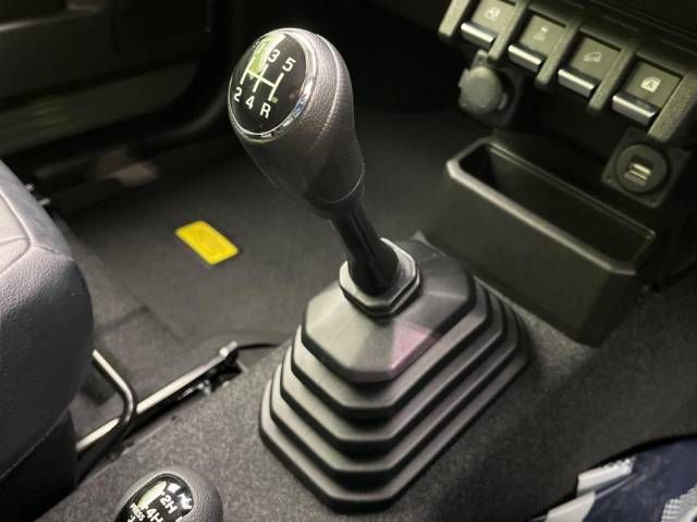 Suzuki JIMNY SIERRA 2021-02 184084-3