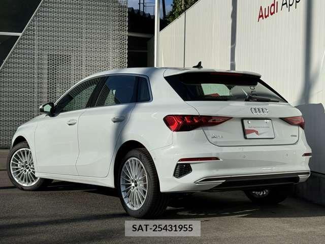 Audi A3 2023-11 260998-5