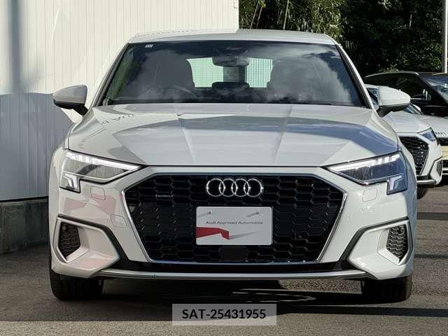 Audi A3 2023-11 260998-2