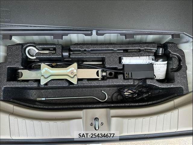Honda N BOX 2019-06 392593-12