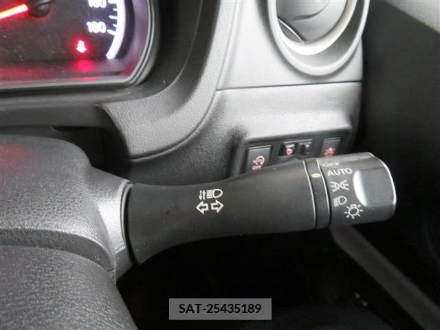 Nissan NOTE 2018-11 387277-9