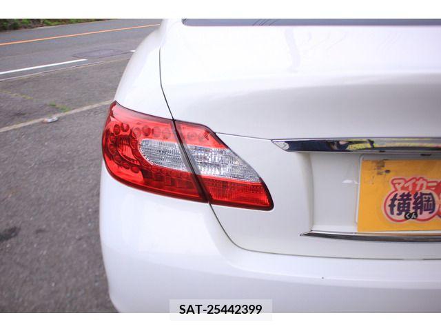 Nissan FUGA 2010-03 324769-14