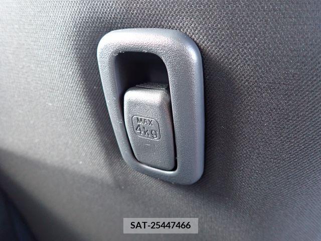 Suzuki ALTO 2017-01 372440-11