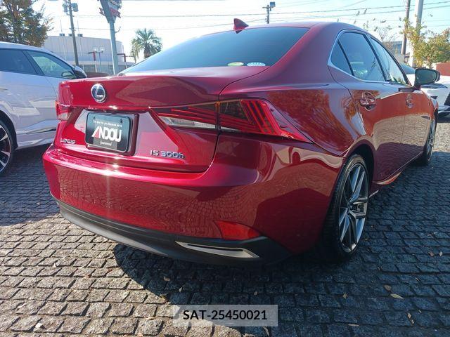 Lexus IS 2017-06 206332-6