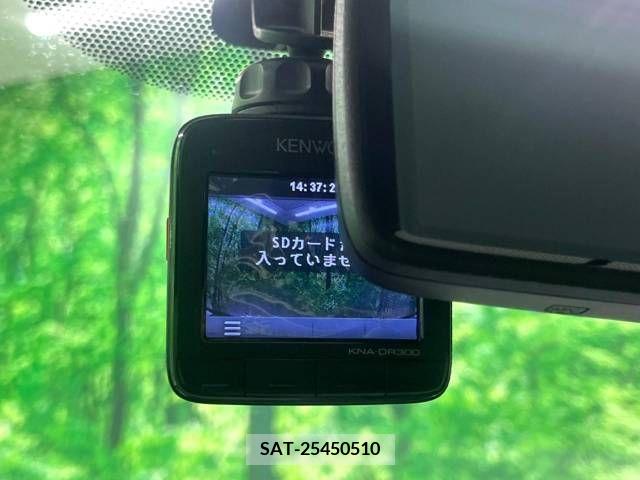Toyota PRIUS 2010-04 282179-6