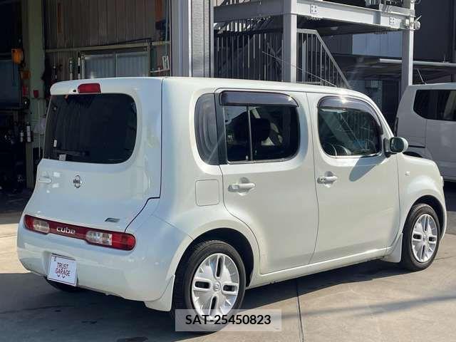 Nissan CUBE 2010-06 221712-2