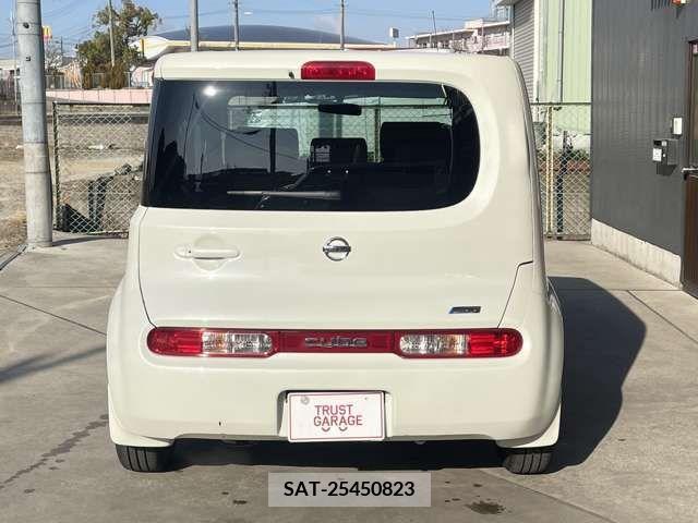 Nissan CUBE 2010-06 221712-4