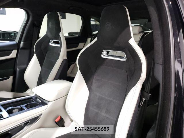 Jaguar F-PACE 2022-11 215598-27
