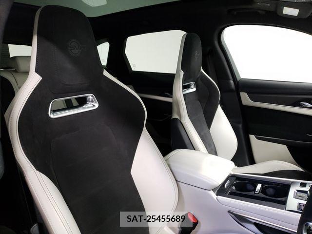 Jaguar F-PACE 2022-11 215598-18