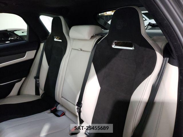Jaguar F-PACE 2022-11 215598-24