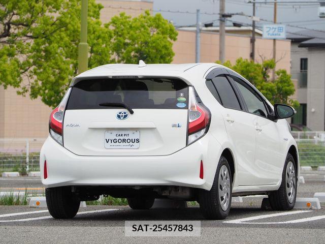 Toyota AQUA 2018-07 254518-12