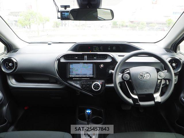 Toyota AQUA 2018-07 254518-13