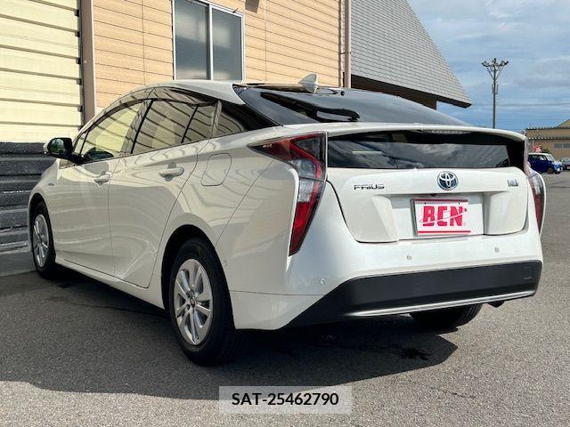 Toyota PRIUS 2017-12 336900-2