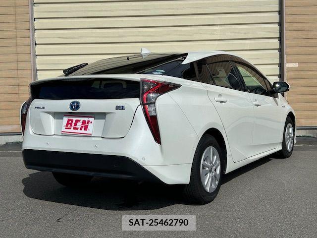 Toyota PRIUS 2017-12 336900-8