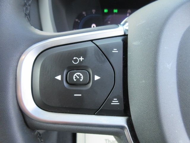 Volvo XC60 2022-09 180991-14