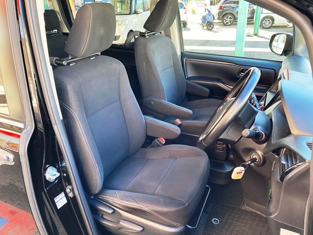 Toyota ESQUIRE 2016-09 187309-26