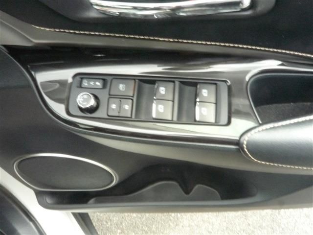 Toyota HARRIER 2017-11 24438-21