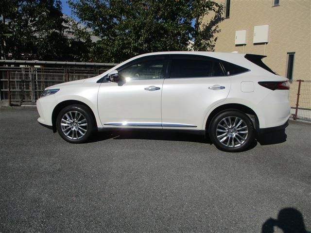 Toyota HARRIER 2017-11 24438-3