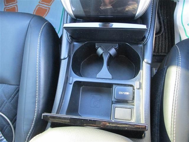 Toyota HARRIER 2017-11 24438-23