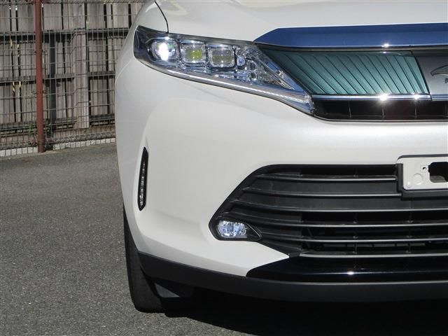 Toyota HARRIER 2017-11 24438-8