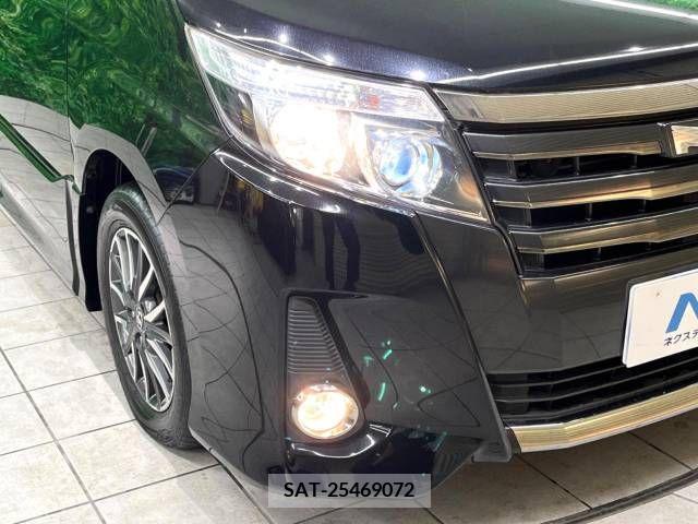 Toyota NOAH 2017-03 216289-12