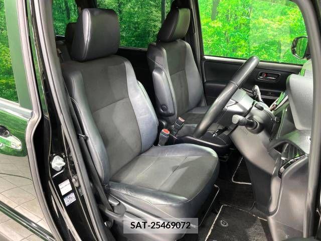Toyota NOAH 2017-03 216289-7