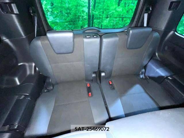 Toyota NOAH 2017-03 216289-9
