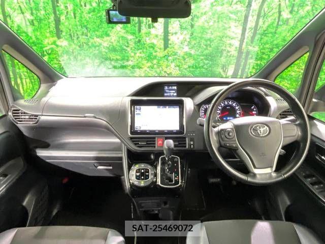 Toyota NOAH 2017-03 216289-1