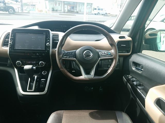 Nissan SERENA 2016-12 21477-3