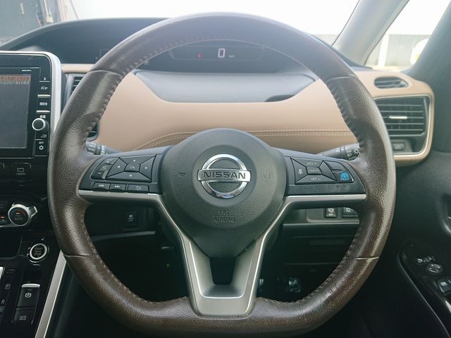 Nissan SERENA 2016-12 21477-17