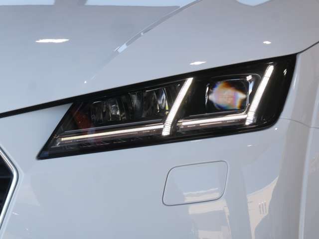 Audi TT 2015-12 9447-3
