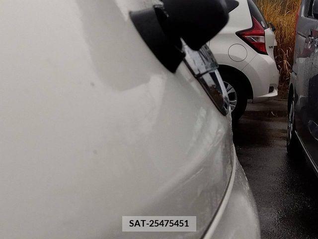 Nissan NOTE 2017-01 217725-27