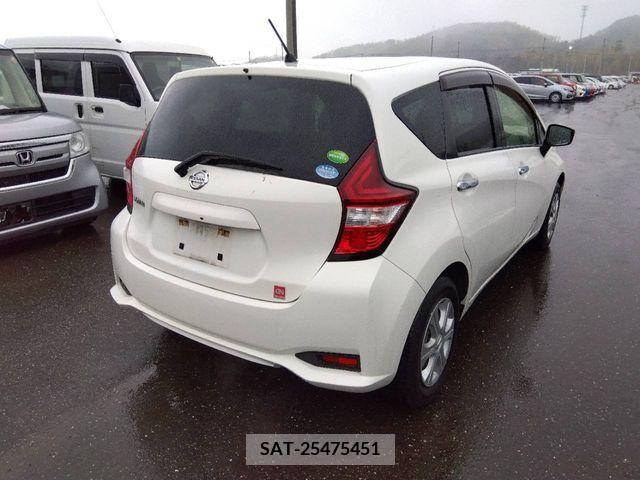 Nissan NOTE 2017-01 217725-1