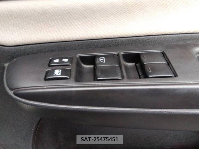 Nissan NOTE 2017-01 217725-6