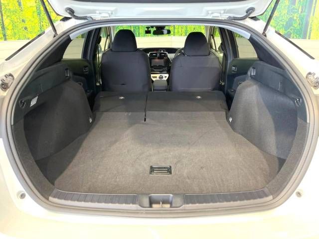 Toyota PRIUS 2016-09 6897-10